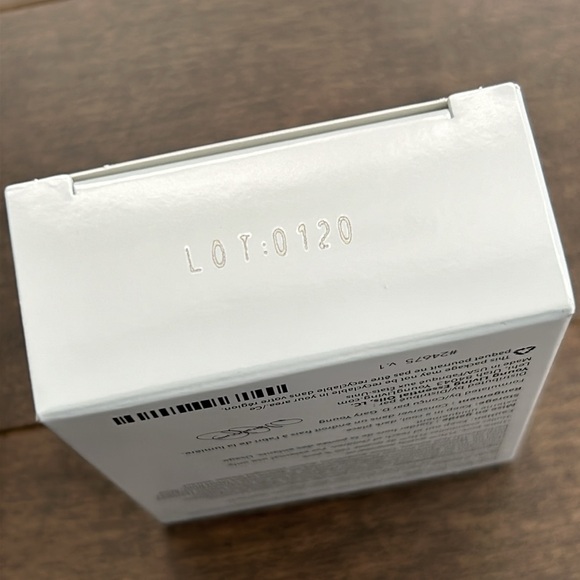 YOUNG LIVING Charcoal Bar Soap, Natural Eco-Friendly Living, Bath Face Skincare - Picture 5 of 5